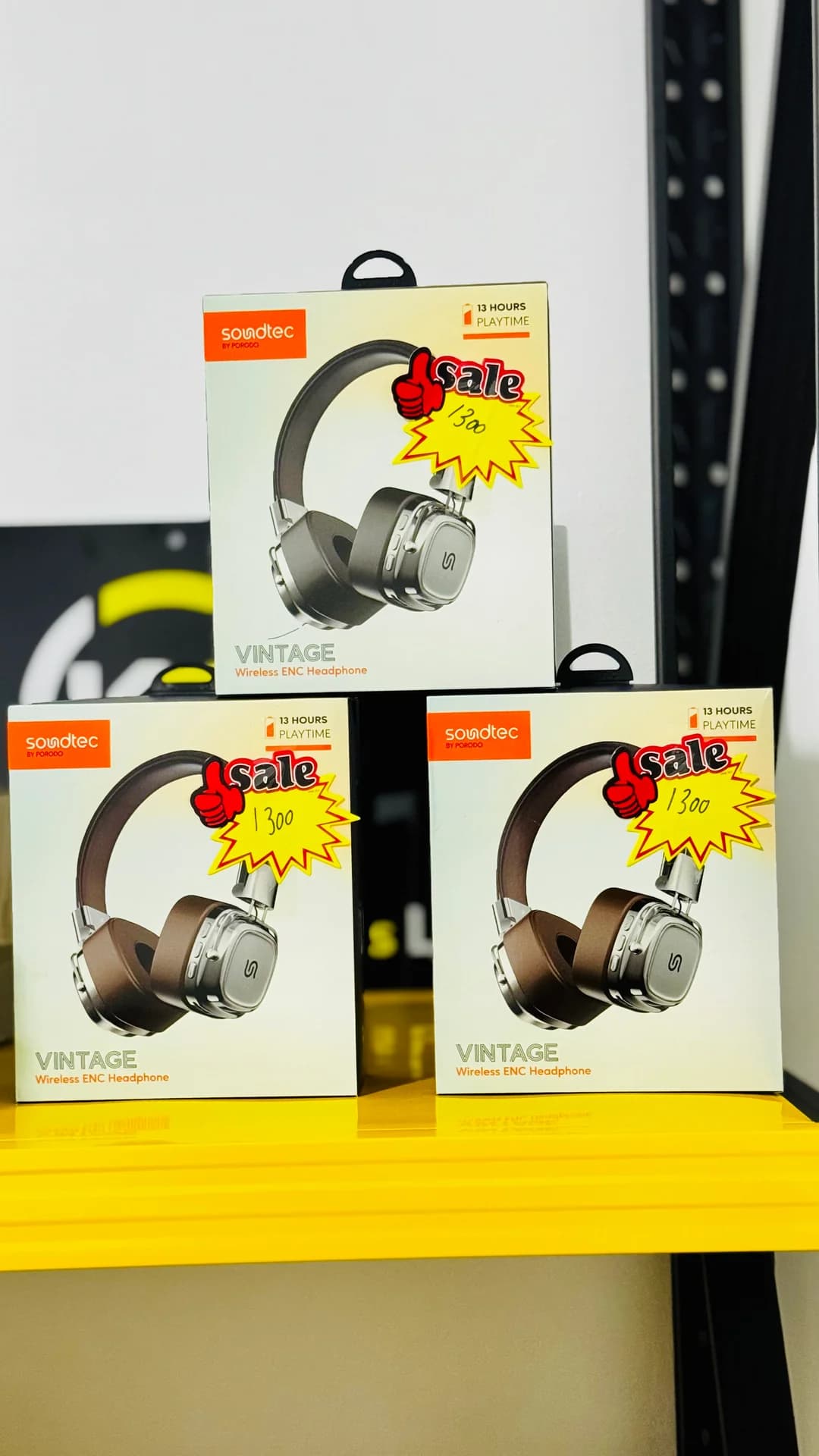 Wireless vintage headset